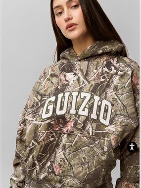 Guizio hoodie in camo size small. NWT